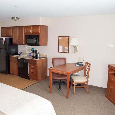 Candlewood Victoria By Ihg Extérieur photo