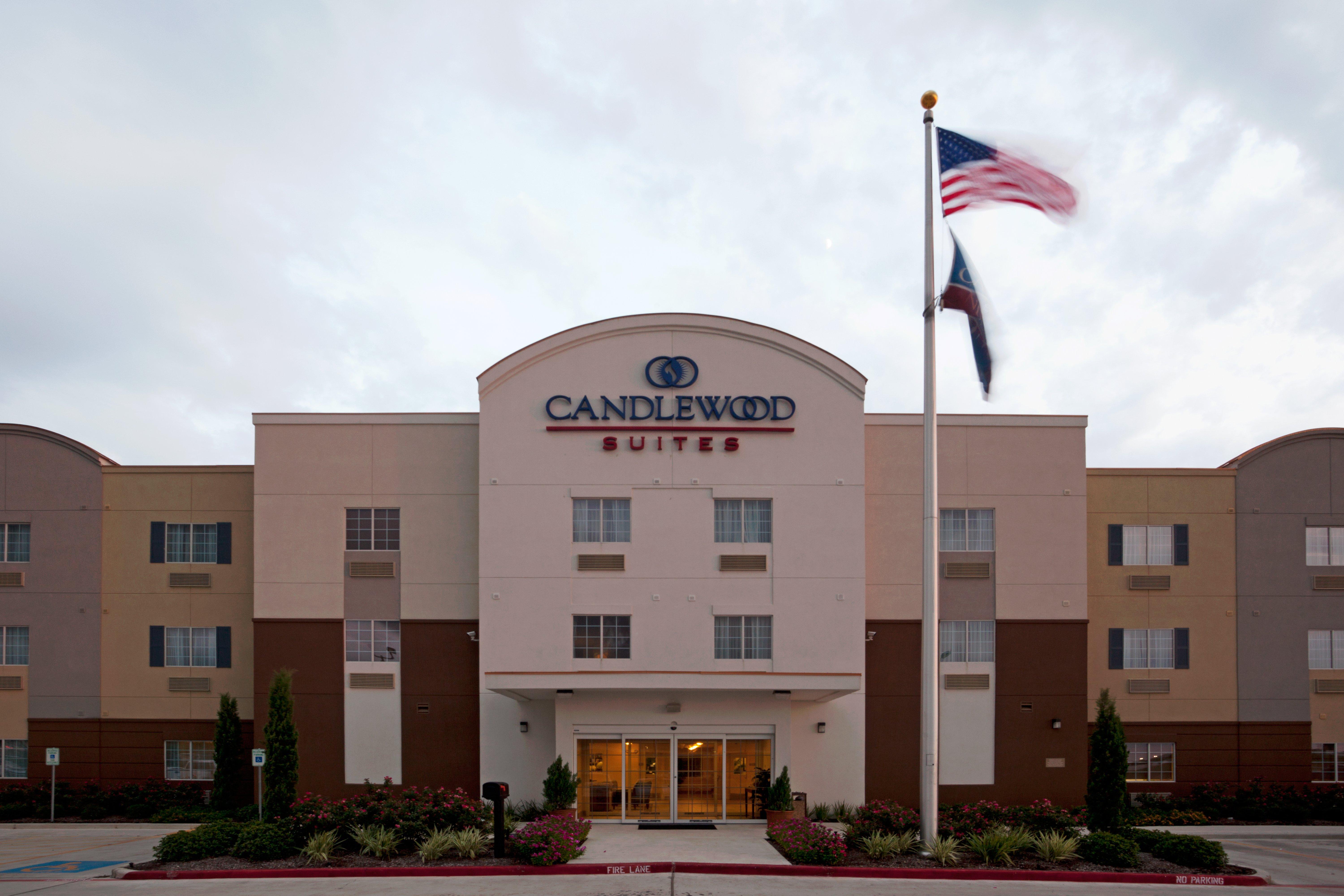 Candlewood Victoria By Ihg Extérieur photo