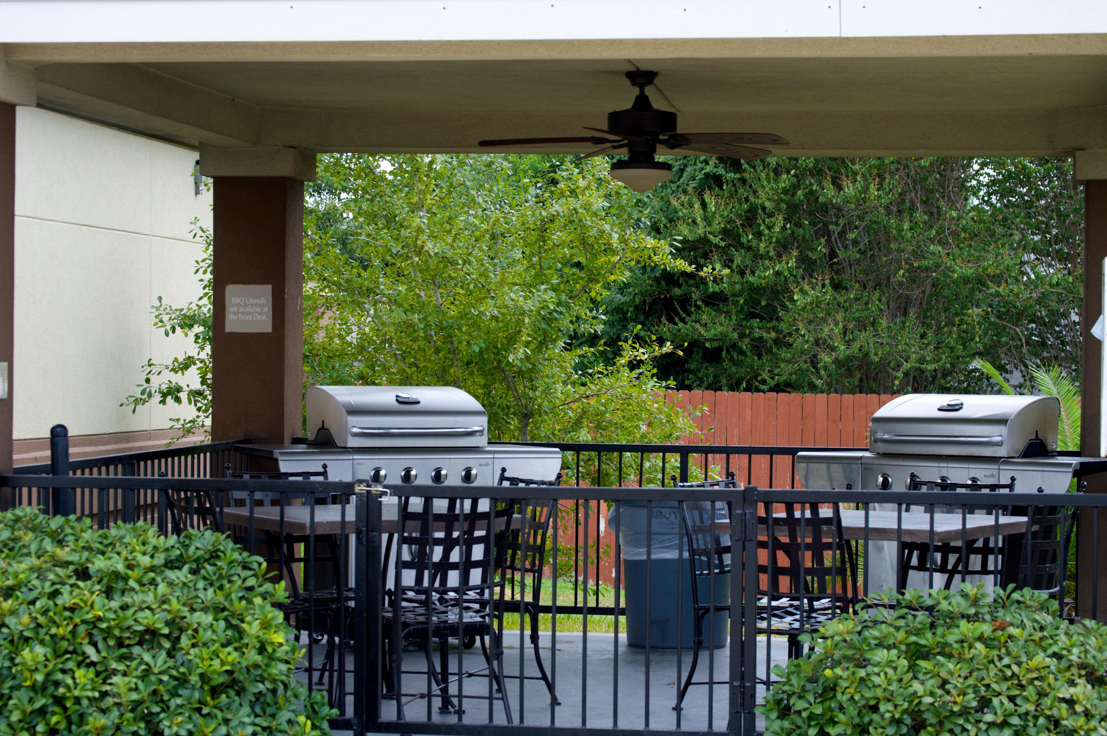 Candlewood Victoria By Ihg Extérieur photo