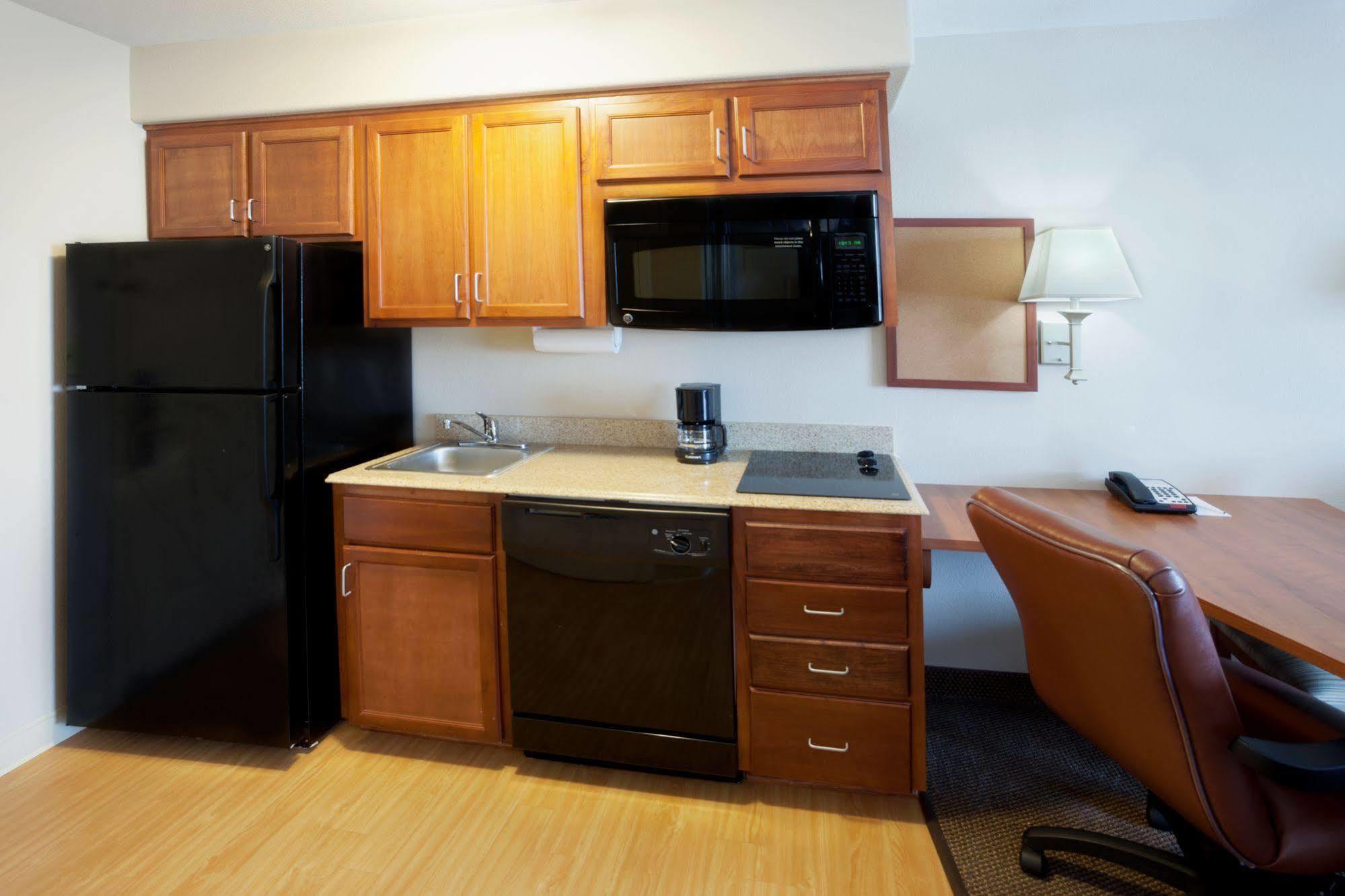 Candlewood Victoria By Ihg Chambre photo